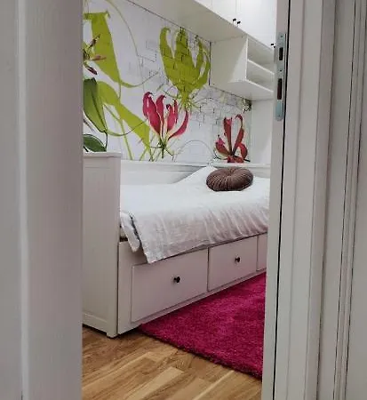 The 2-bedroom - Free Private Parking Apartament Belgrad