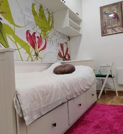 The 2-bedroom - Free Private Parking Daire Belgrad
