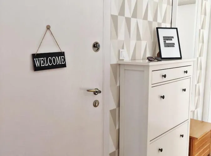 아파트 The 2-bedroom - Free Private Parking 베오그라드