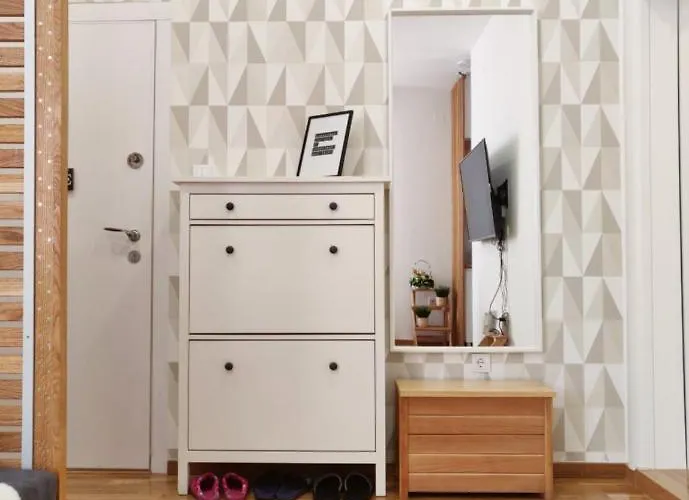 The 2-bedroom - Free Private Parking 베오그라드